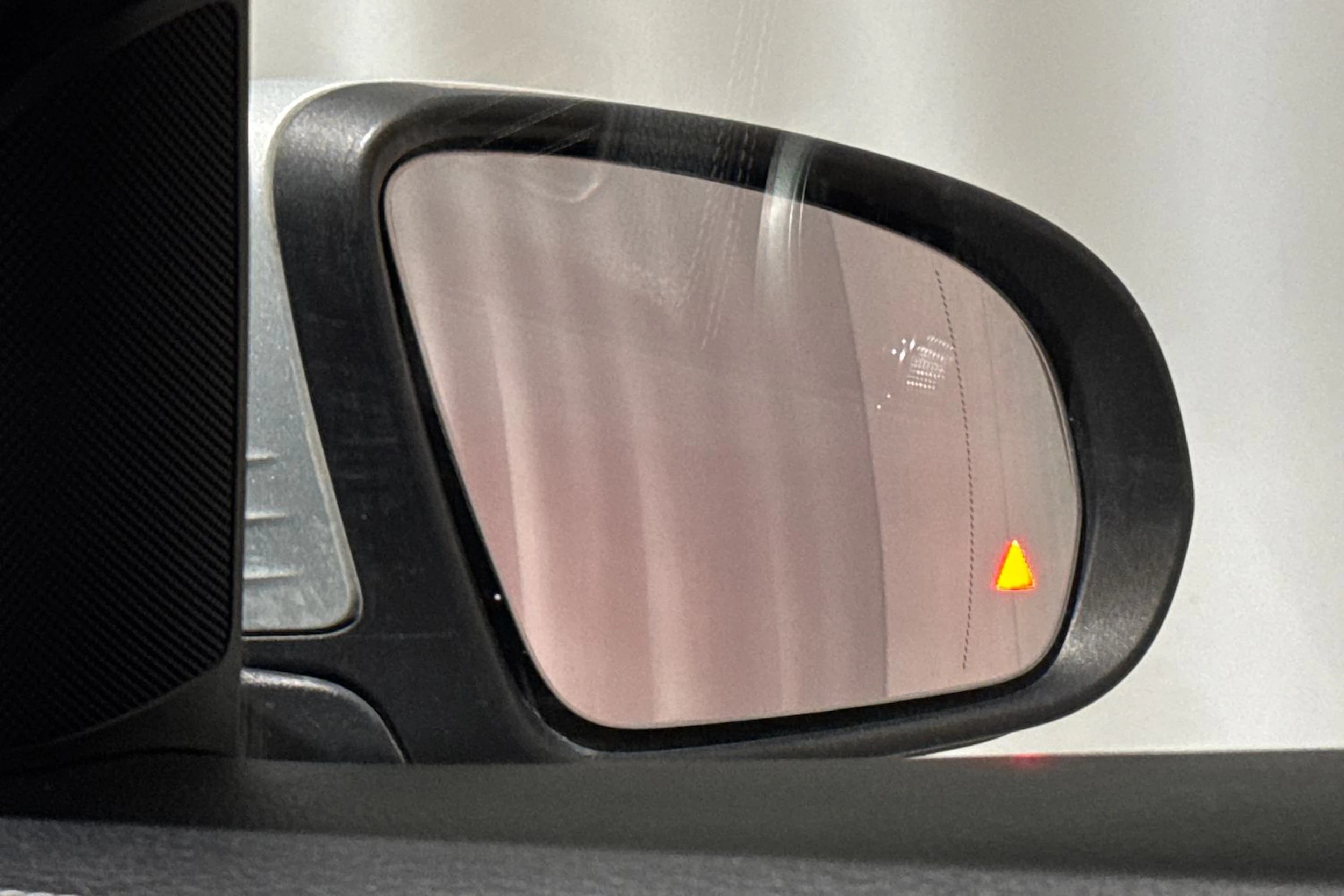 harmaa Mercedes-Benz GLC 2016 kuva 32.