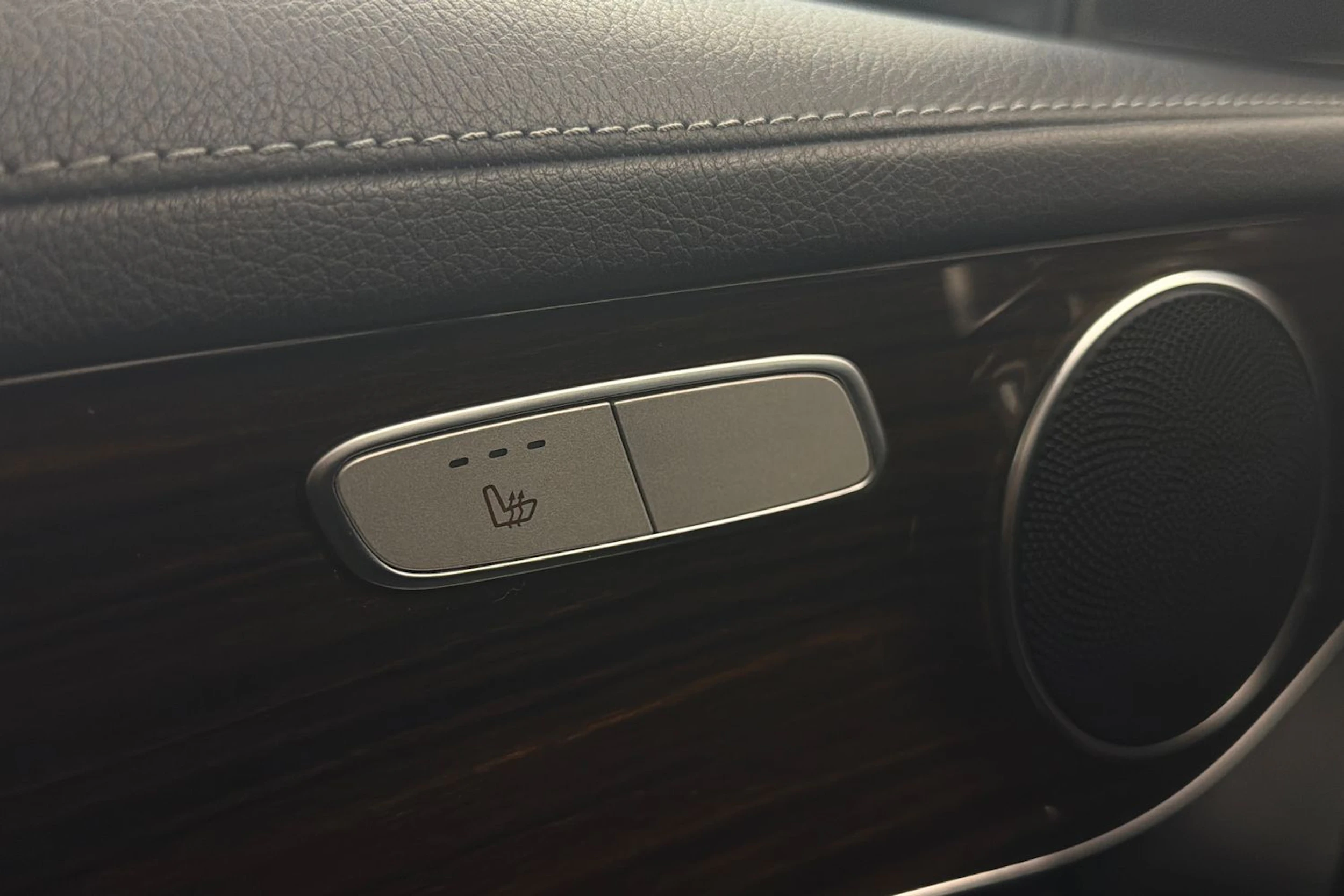 musta Mercedes-Benz GLC 2017 kuva 19.