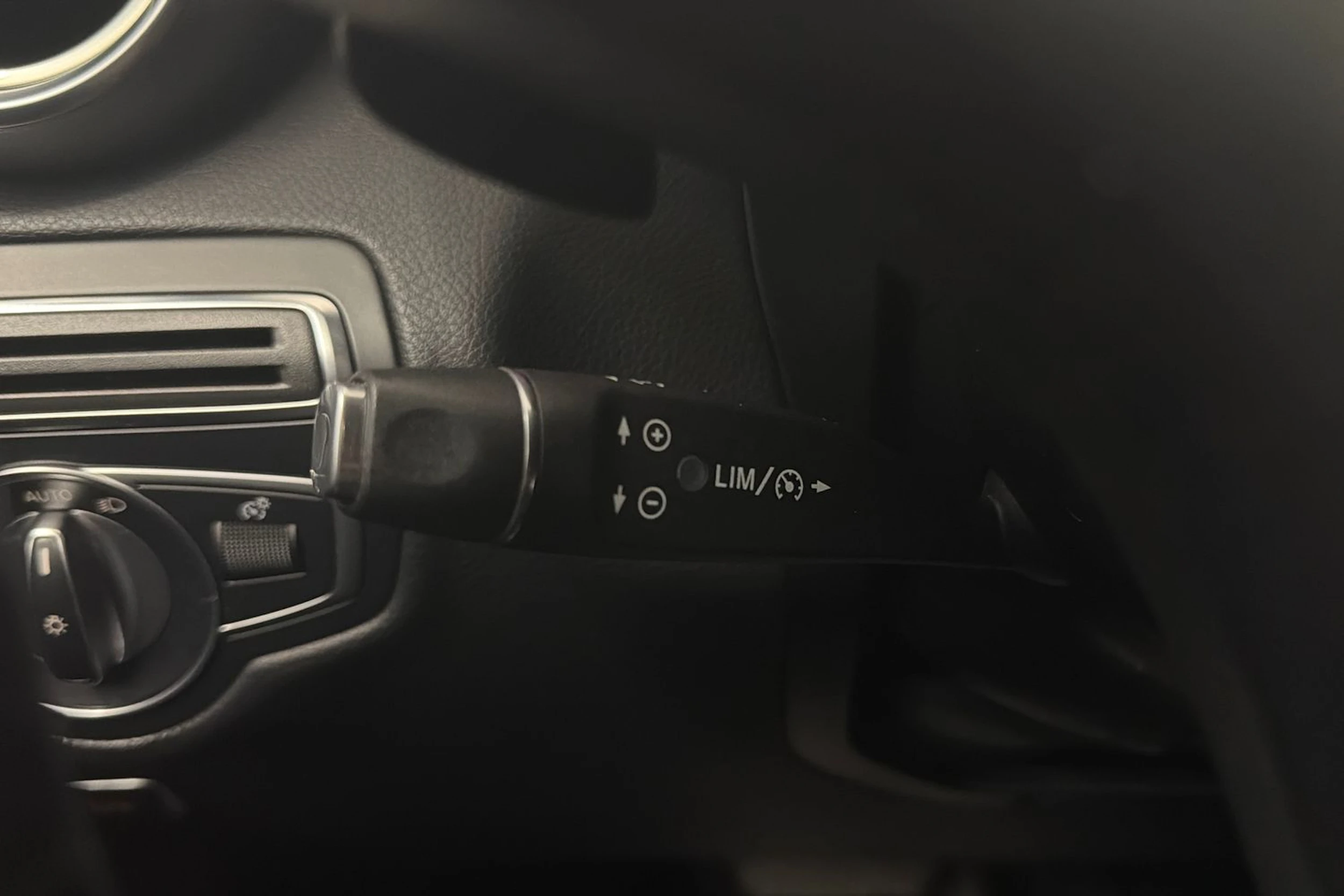 musta Mercedes-Benz GLC 2017 kuva 23.