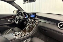 musta Mercedes-Benz GLC 2017 kuva 33.