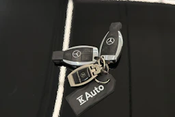 musta Mercedes-Benz GLC 2017 kuva 34.