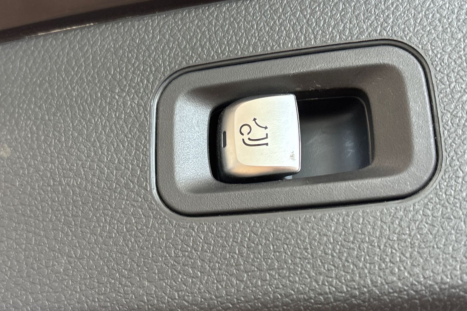 Mercedes-Benz GLC 2017, kuva 6/8