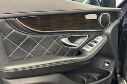 Musta Mercedes-Benz GLC 2017 kuva 18.