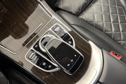 Musta Mercedes-Benz GLC 2017 kuva 21.