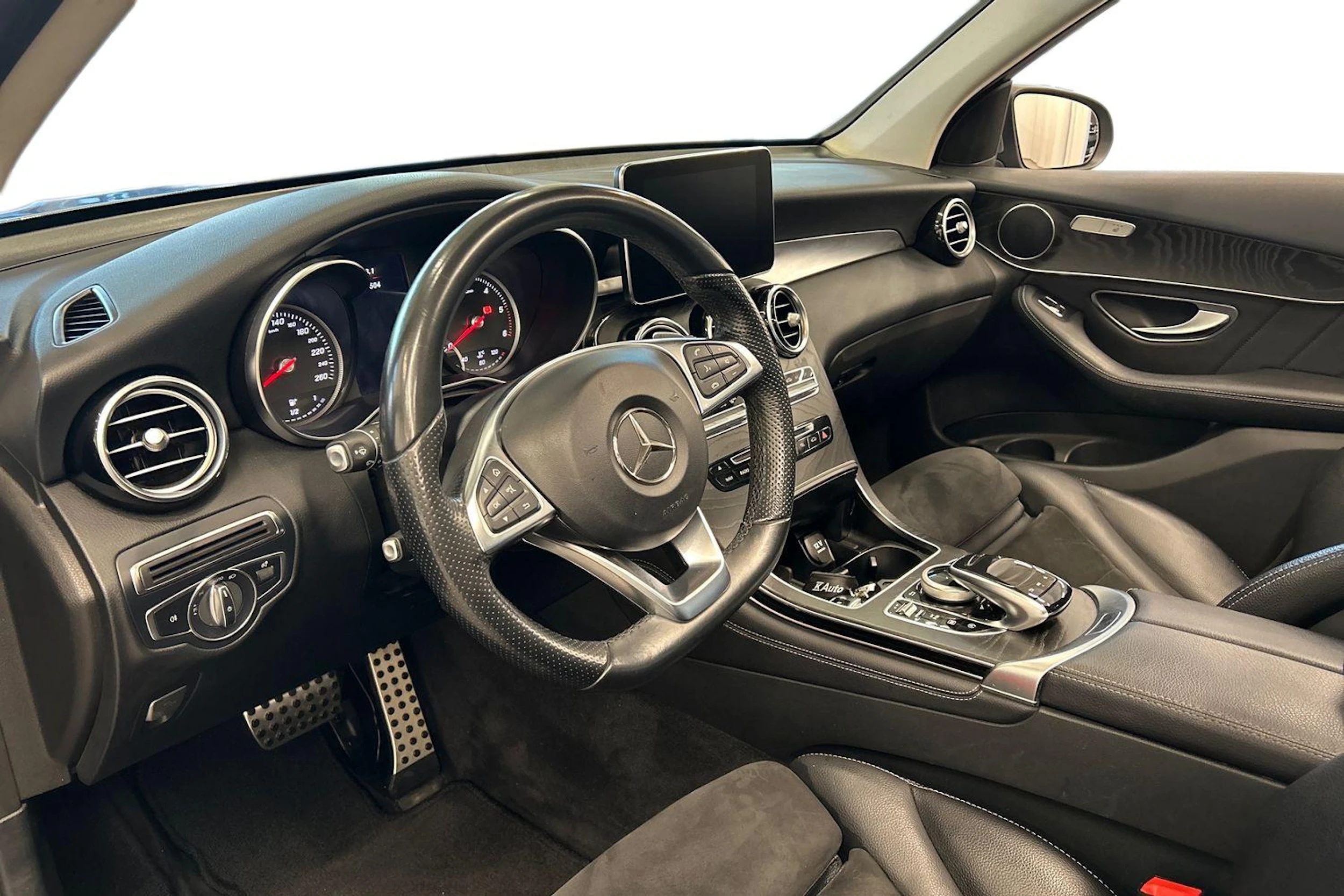 harmaa Mercedes-Benz GLC 2017 kuva 3.
