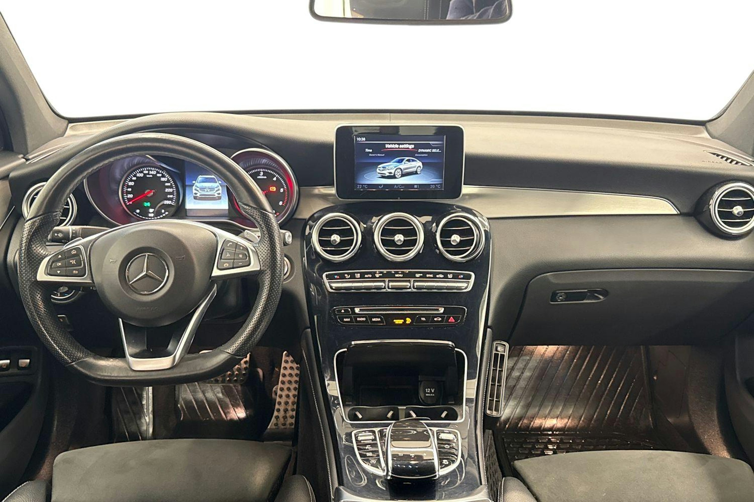 Harmaa Mercedes-Benz GLC 2017 kuva 9.