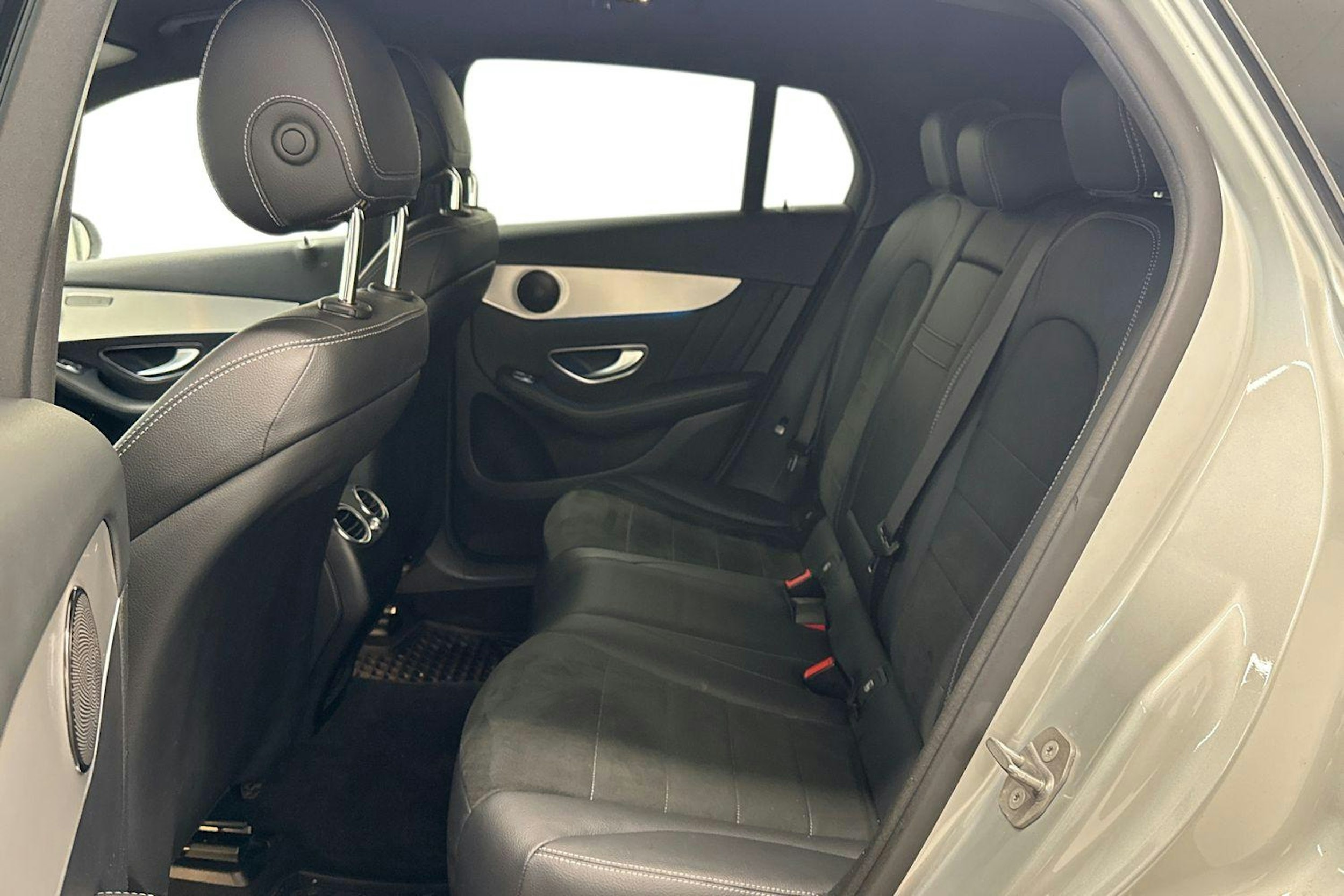 Harmaa Mercedes-Benz GLC 2017 kuva 10.