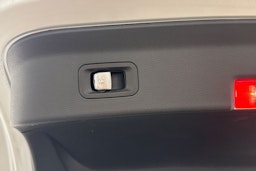 Harmaa Mercedes-Benz GLC 2017 kuva 15.