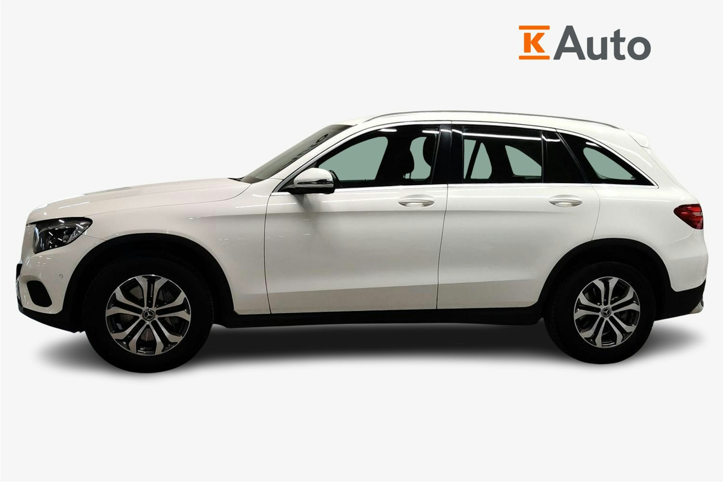 valkoinen Mercedes-Benz GLC 2017 kuva 6.