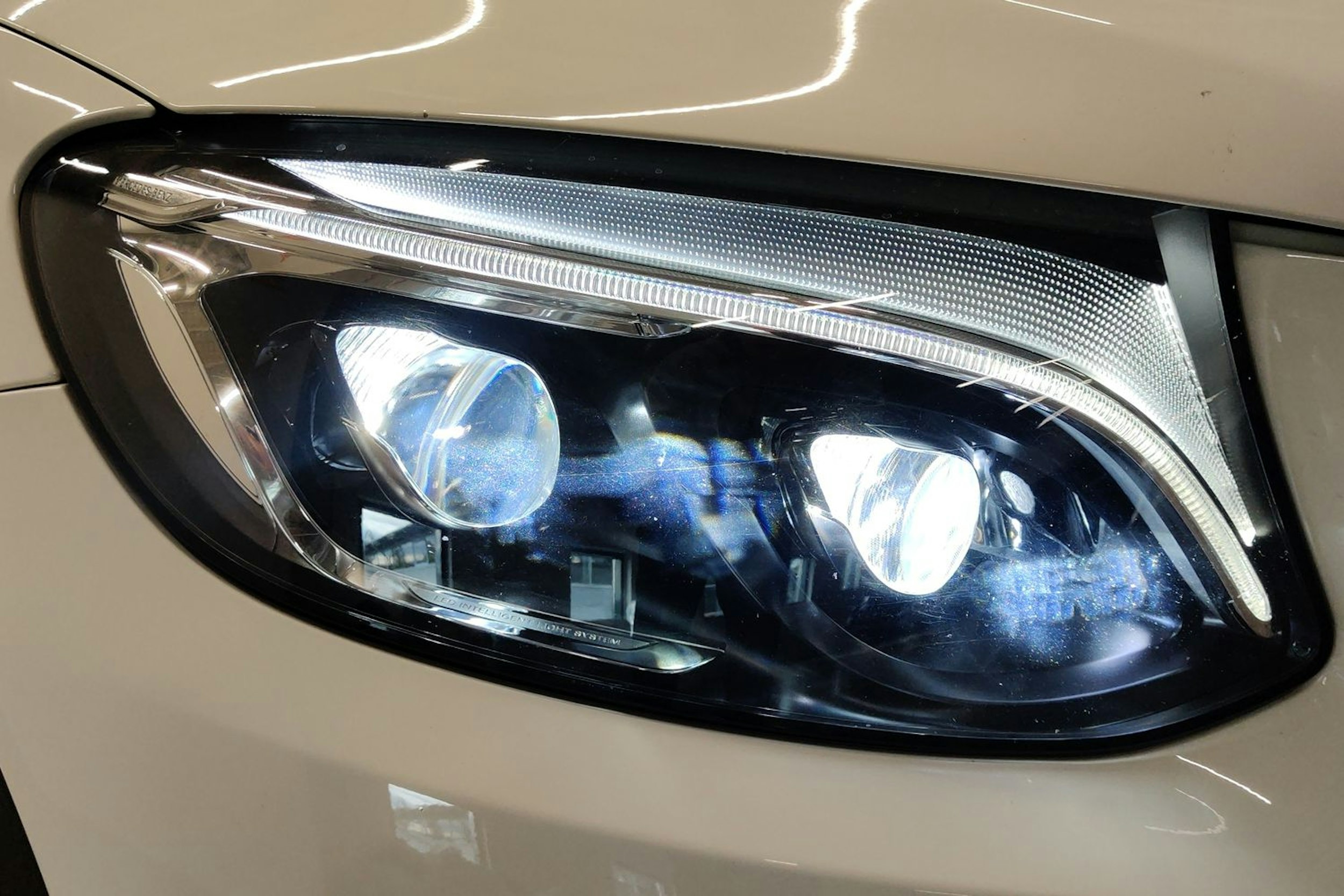 valkoinen Mercedes-Benz GLC 2017 kuva 14.