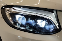 valkoinen Mercedes-Benz GLC 2017 kuva 14.