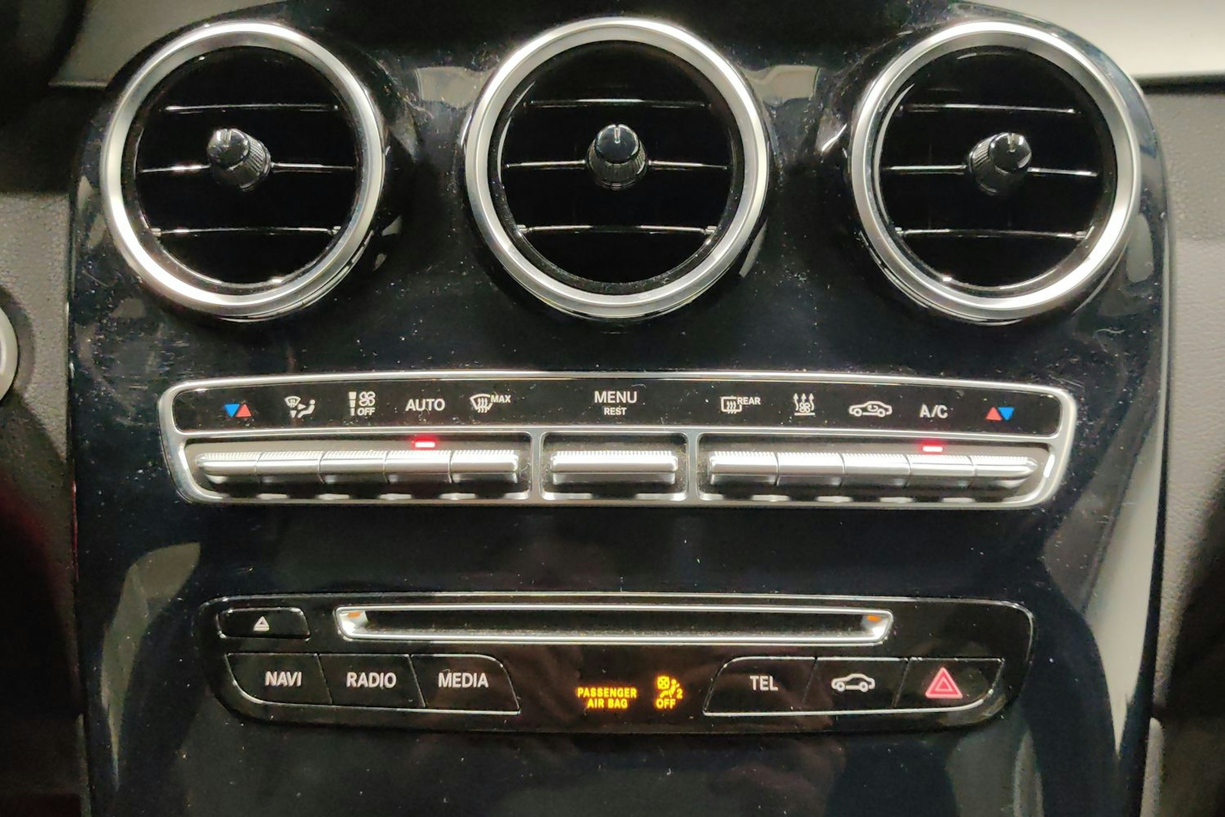 valkoinen Mercedes-Benz GLC 2017 kuva 17.