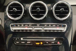 valkoinen Mercedes-Benz GLC 2017 kuva 17.
