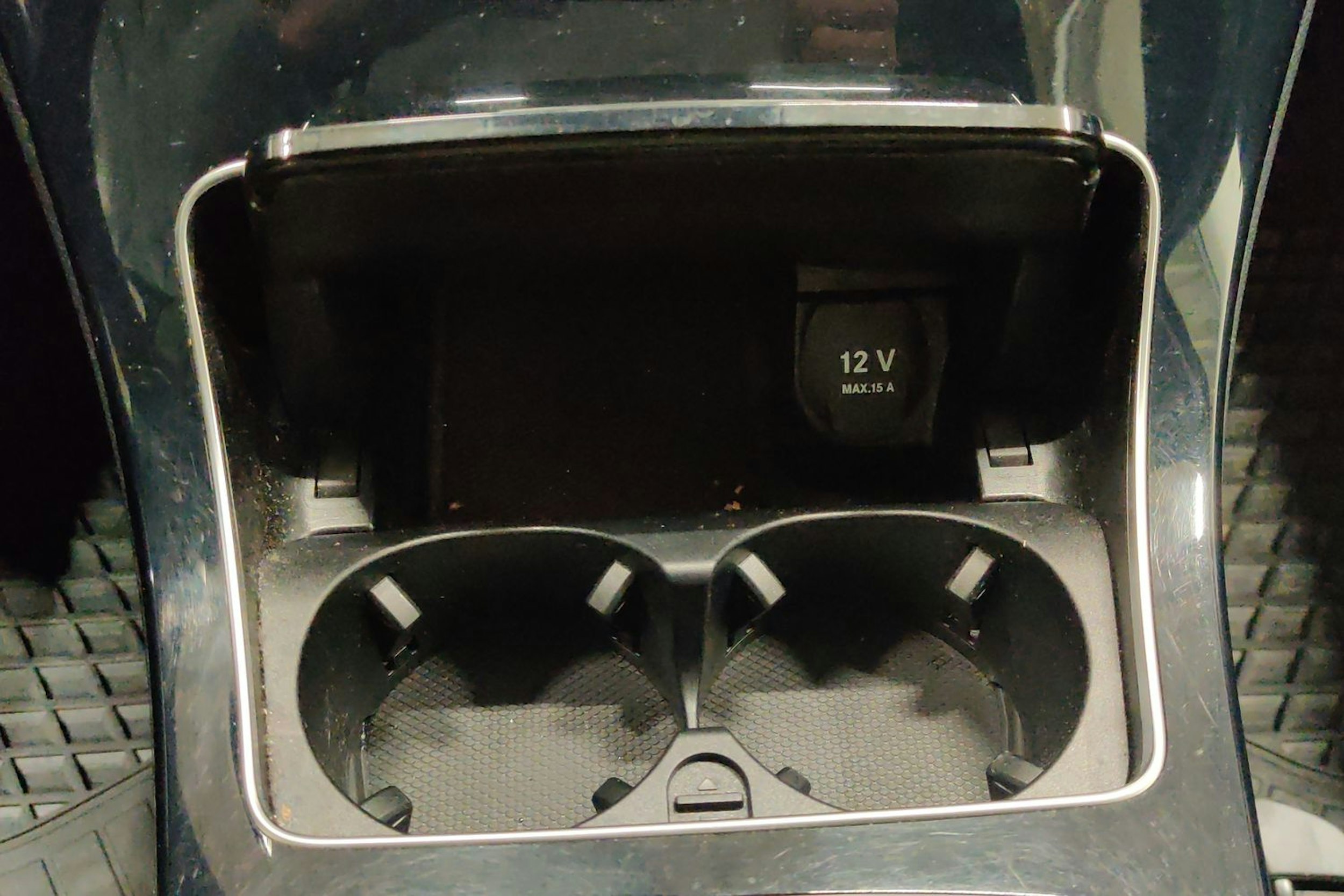 valkoinen Mercedes-Benz GLC 2017 kuva 18.