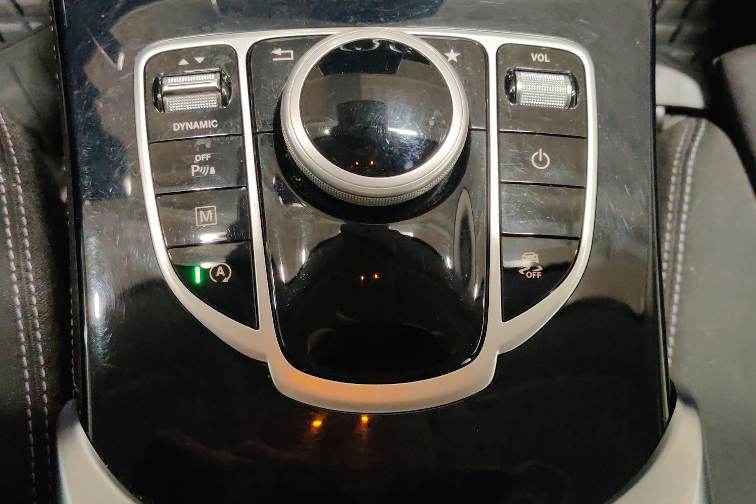 valkoinen Mercedes-Benz GLC 2017 kuva 19.