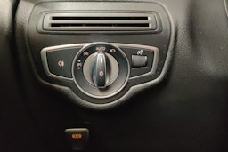 valkoinen Mercedes-Benz GLC 2017 kuva 20.