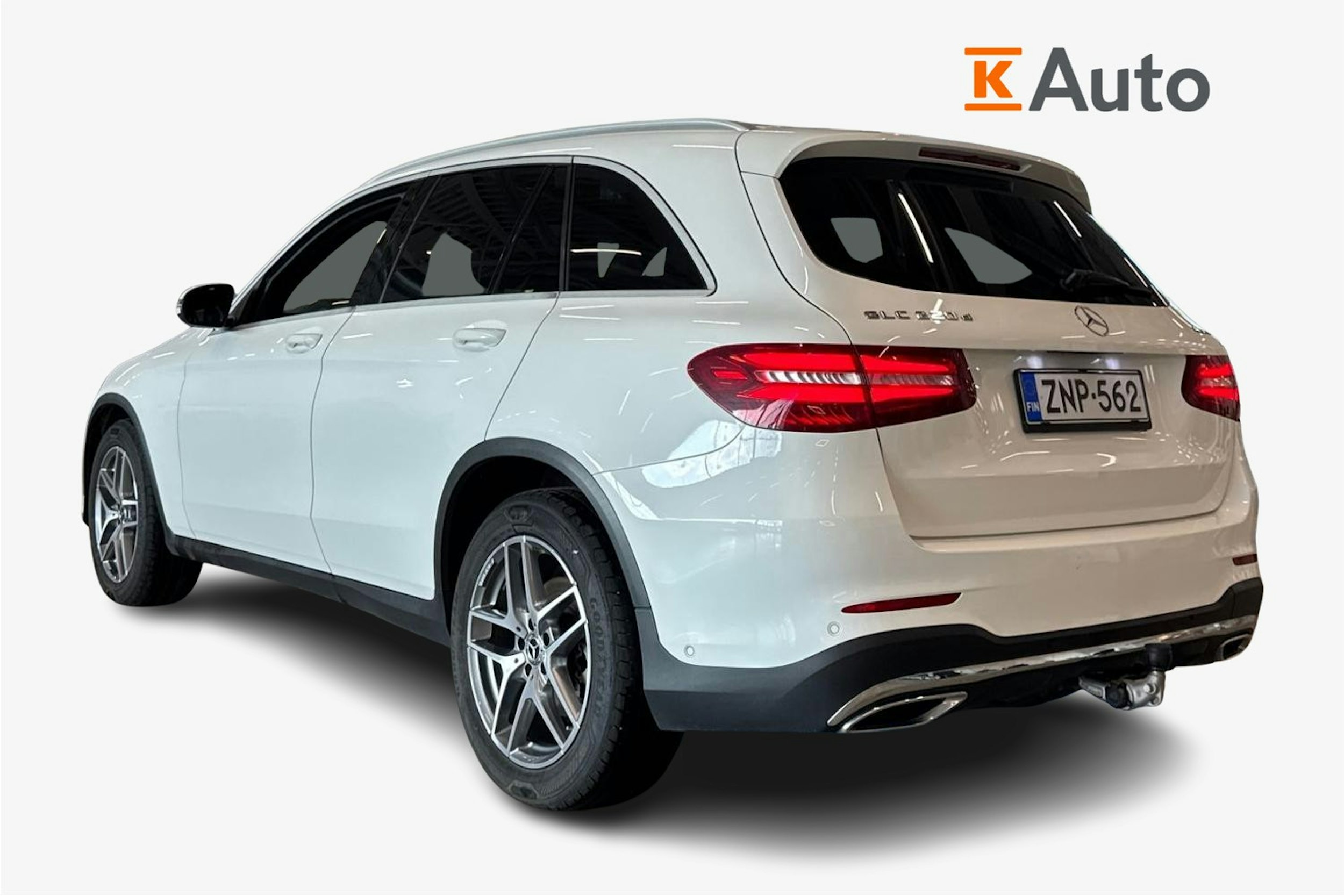 valkoinen Mercedes-Benz GLC 2017 kuva 2.