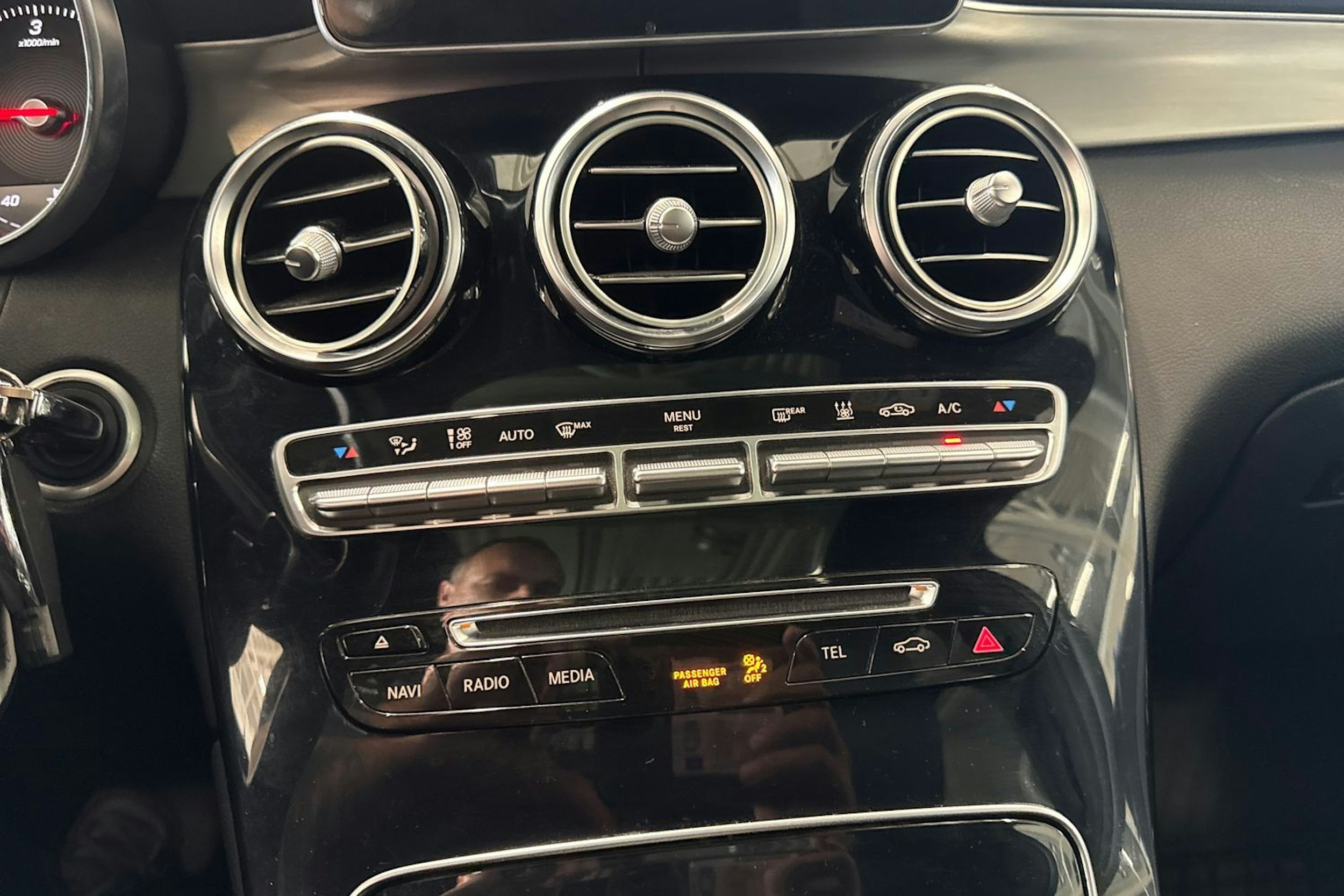 valkoinen Mercedes-Benz GLC 2017 kuva 15.