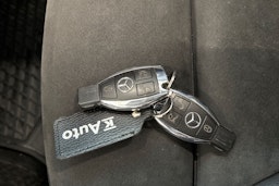 valkoinen Mercedes-Benz GLC 2017 kuva 16.