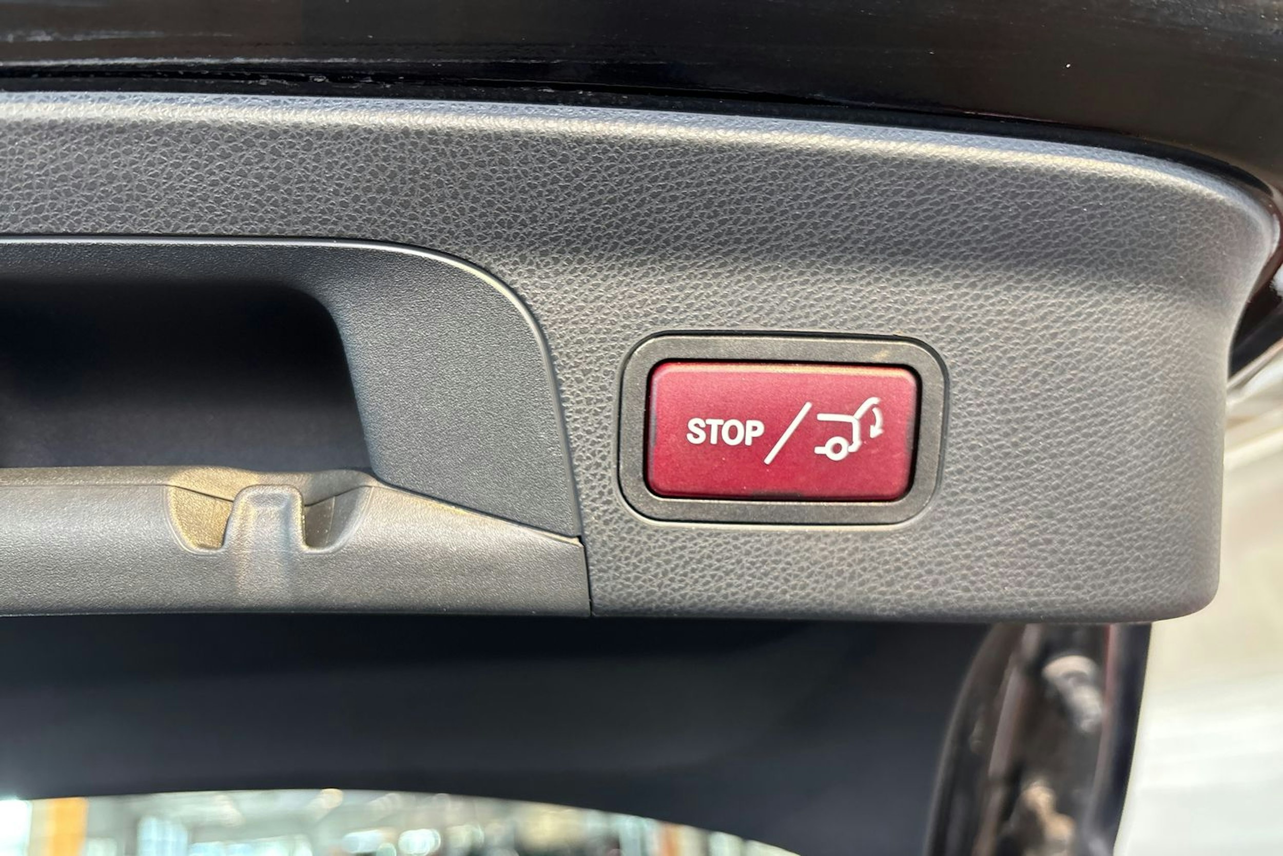 musta Mercedes-Benz GLC 2018 kuva 20.