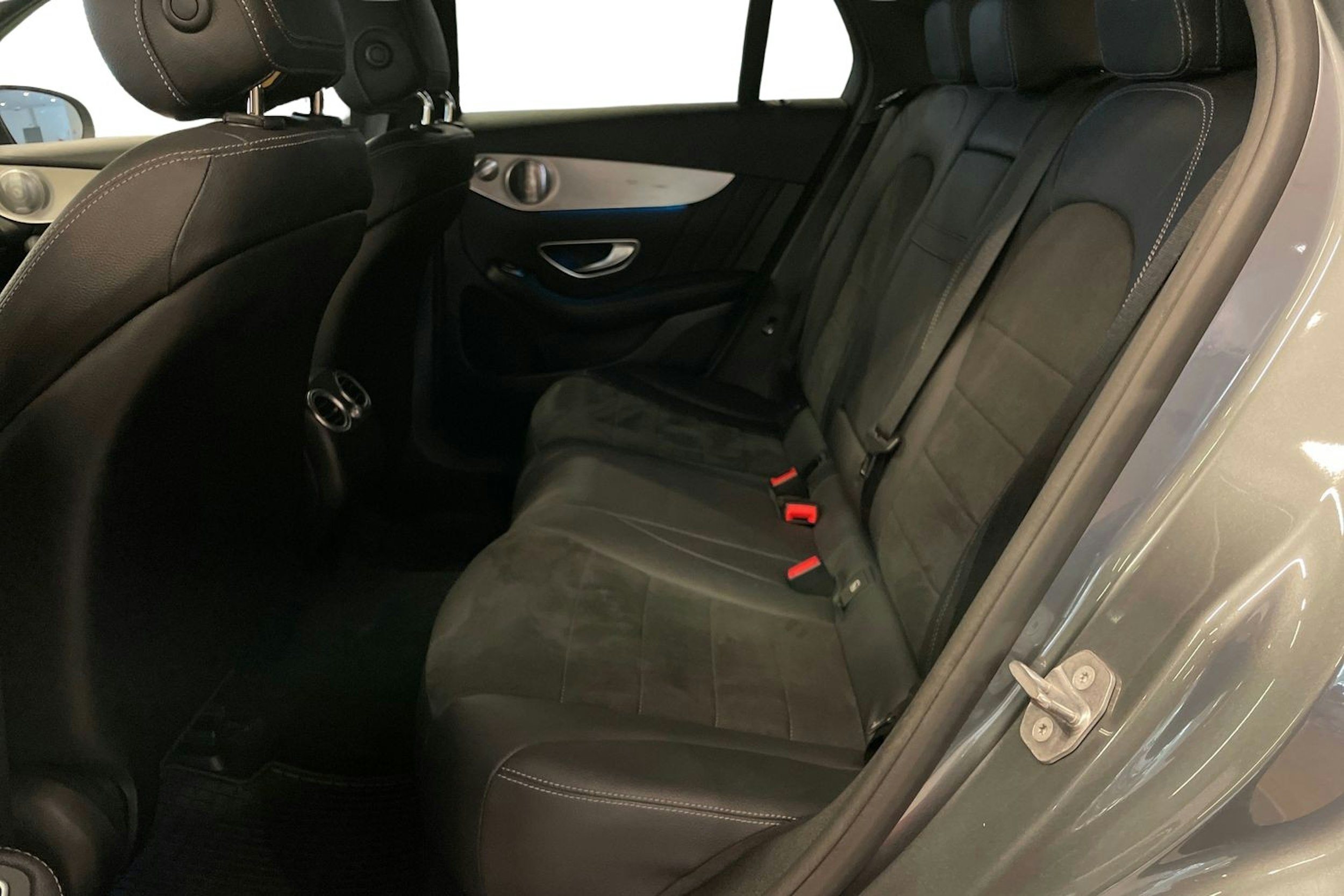 harmaa Mercedes-Benz GLC 2018 kuva 10.