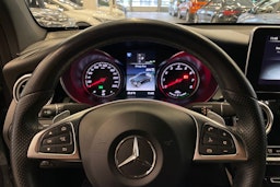 harmaa Mercedes-Benz GLC 2018 kuva 20.