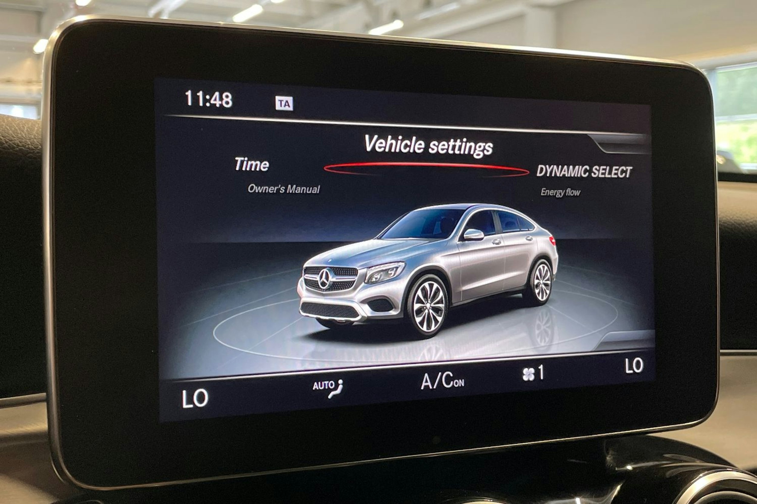 harmaa Mercedes-Benz GLC 2018 kuva 24.