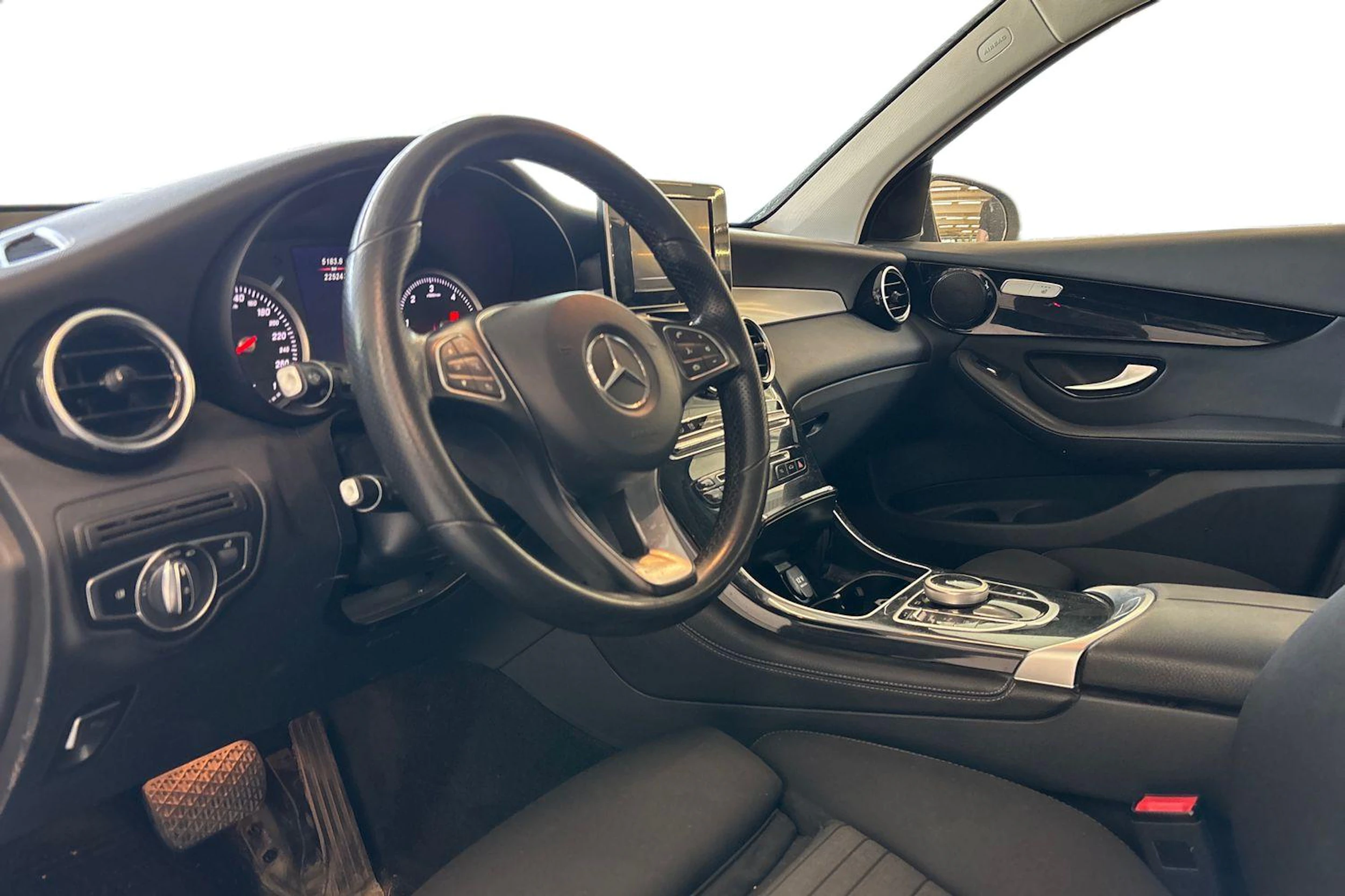 met. harmaa Mercedes-Benz GLC 2018 kuva 3.