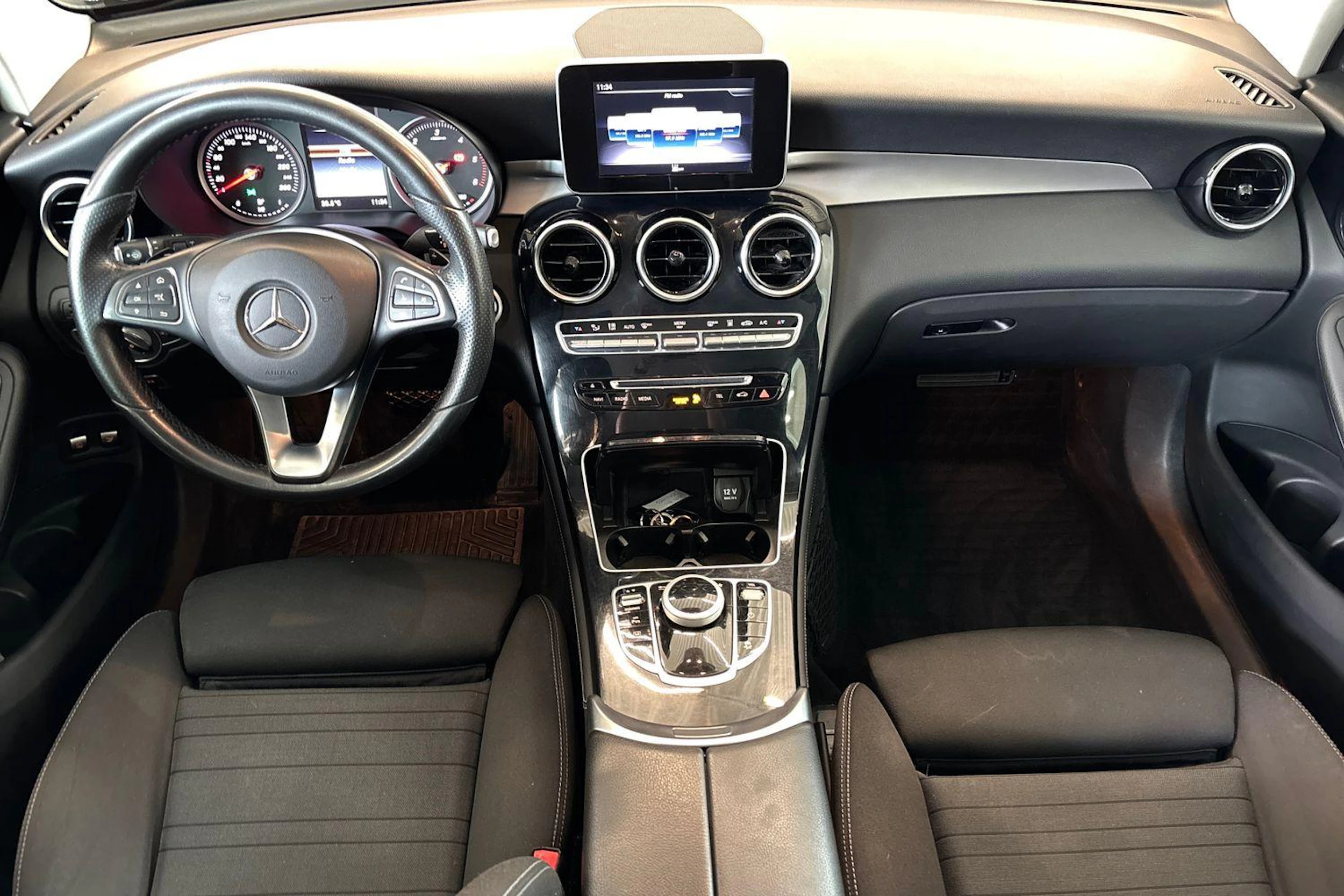 met. harmaa Mercedes-Benz GLC 2018 kuva 7.