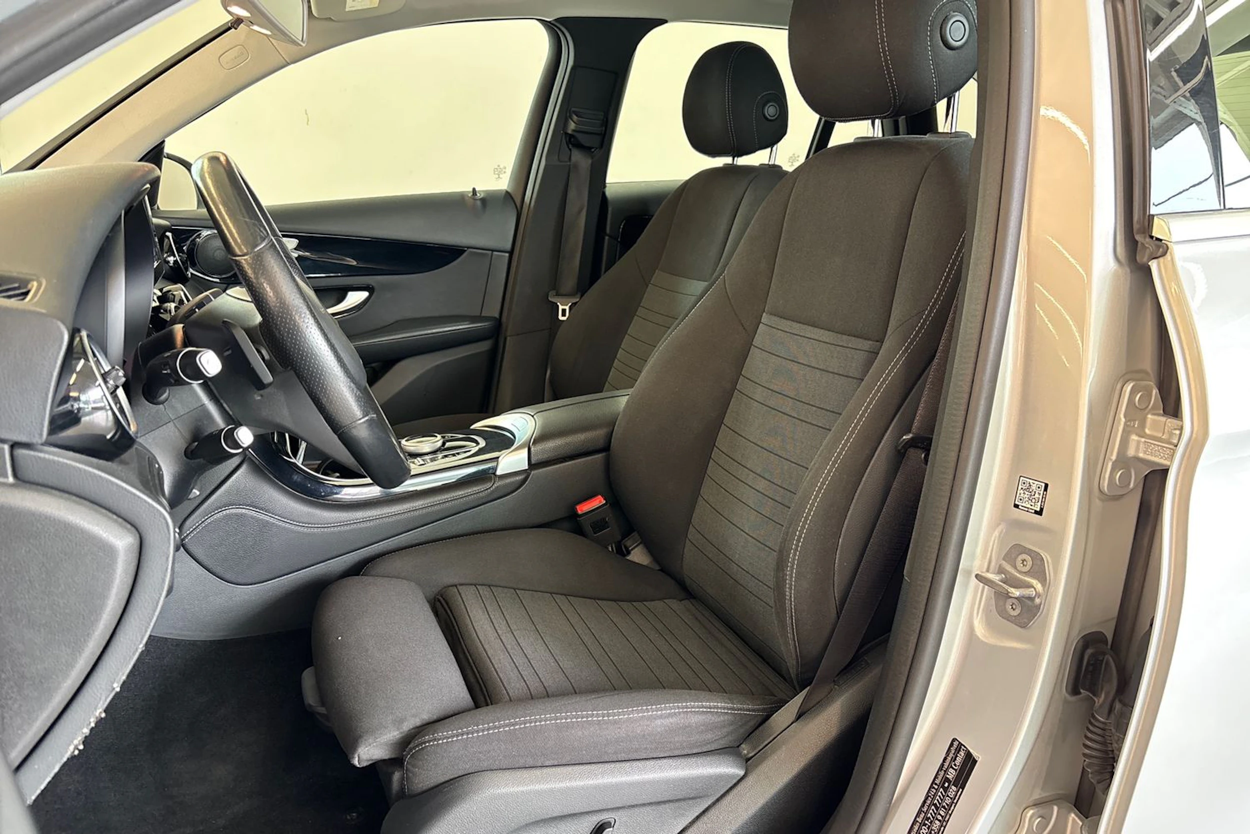 met. harmaa Mercedes-Benz GLC 2018 kuva 13.