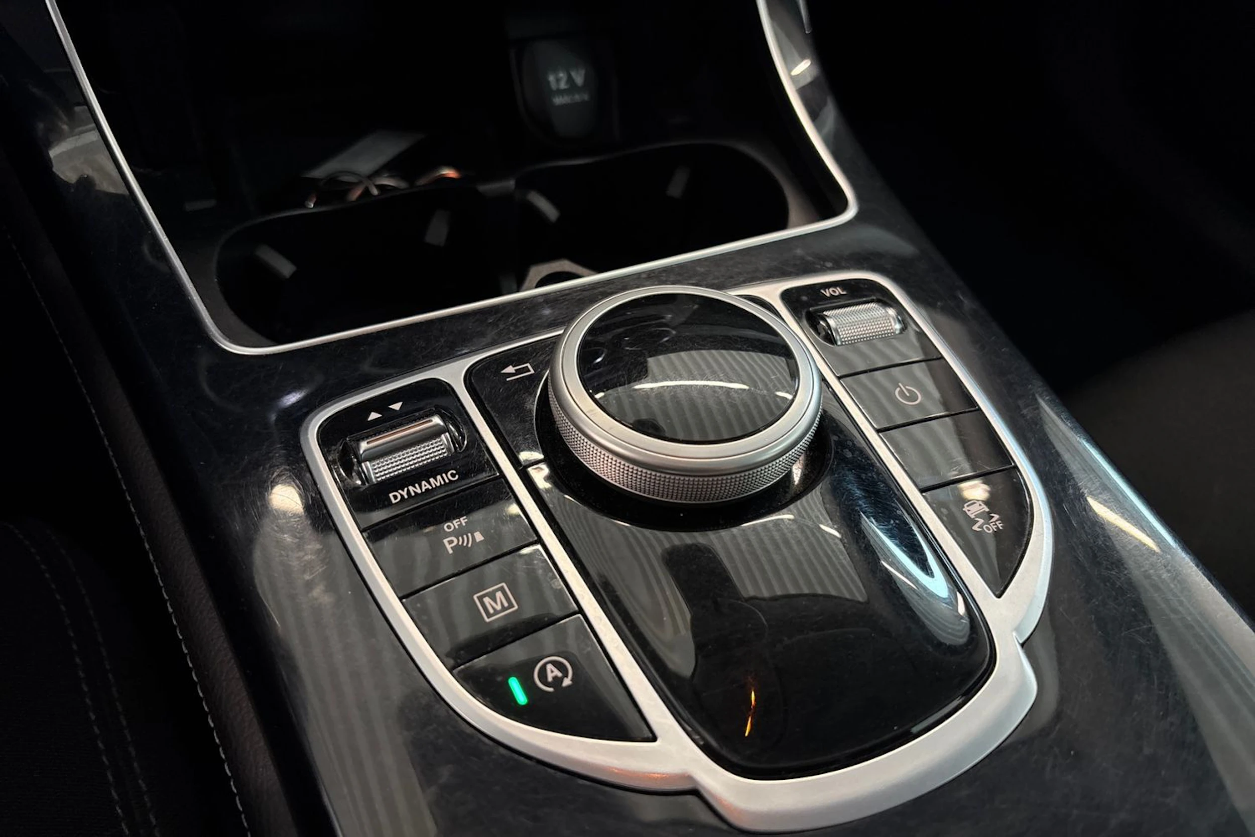 met. harmaa Mercedes-Benz GLC 2018 kuva 23.