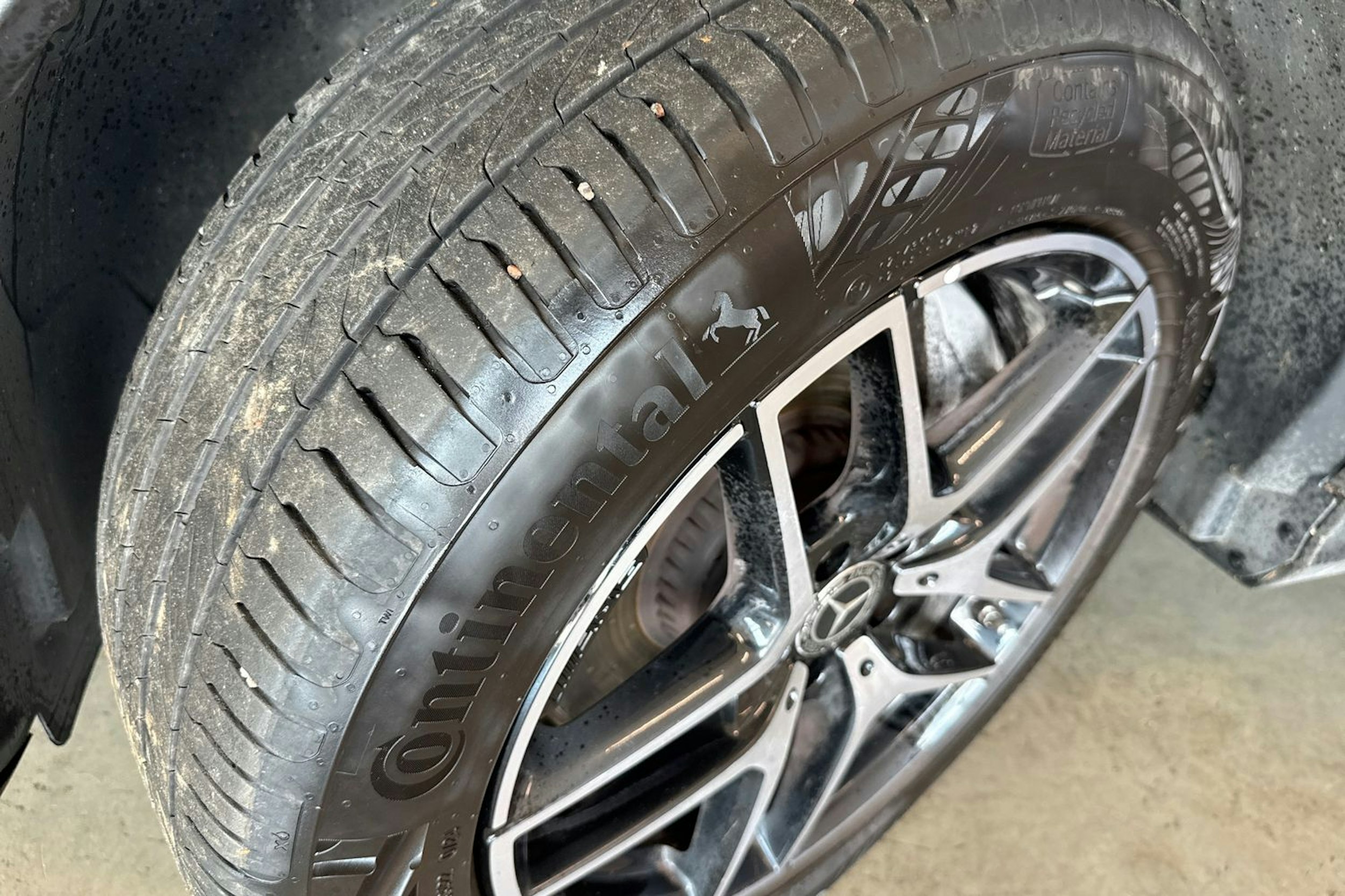 musta Mercedes-Benz GLC 2018 kuva 13.