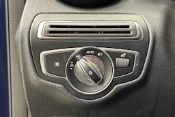 sininen Mercedes-Benz GLC 2018 kuva 15.