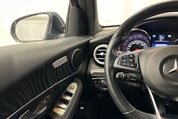 sininen Mercedes-Benz GLC 2018 kuva 17.