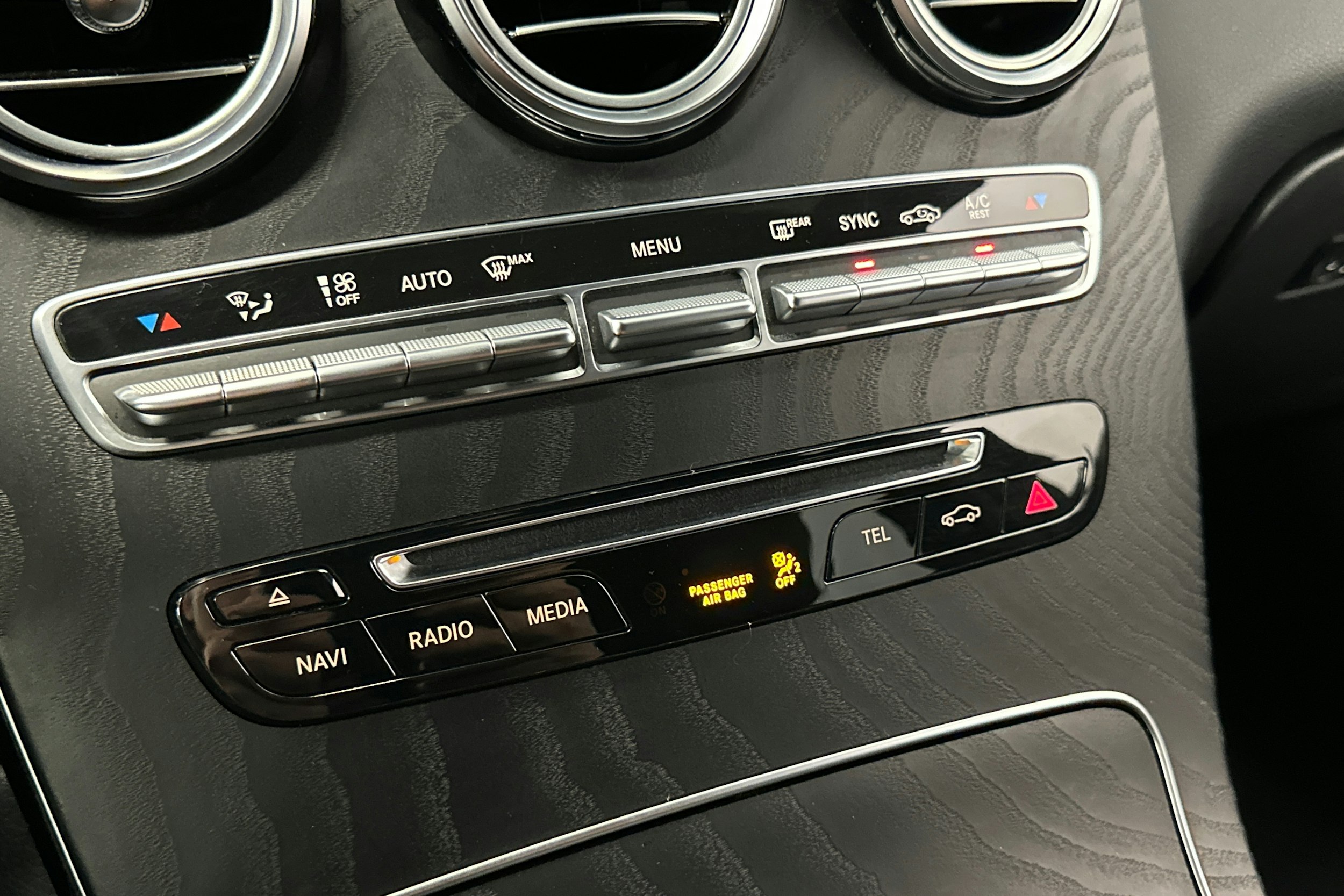sininen Mercedes-Benz GLC 2018 kuva 23.