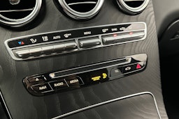 sininen Mercedes-Benz GLC 2018 kuva 23.