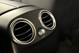 sininen Mercedes-Benz GLC 2018 kuva 30.