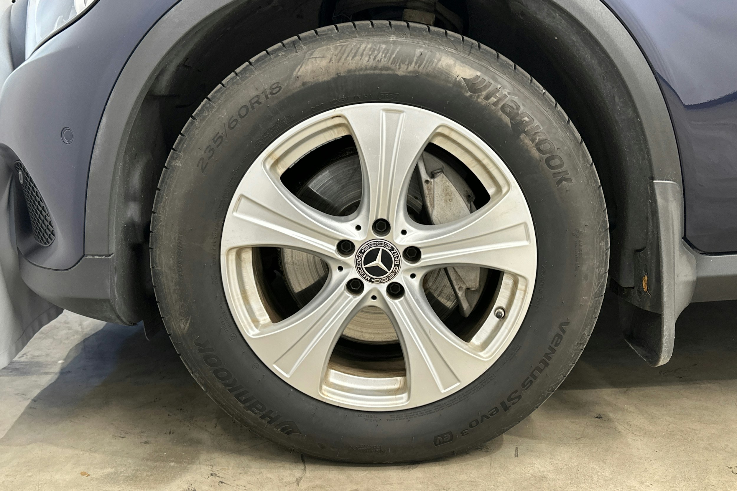 sininen Mercedes-Benz GLC 2018 kuva 31.
