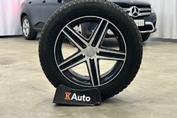sininen Mercedes-Benz GLC 2018 kuva 33.