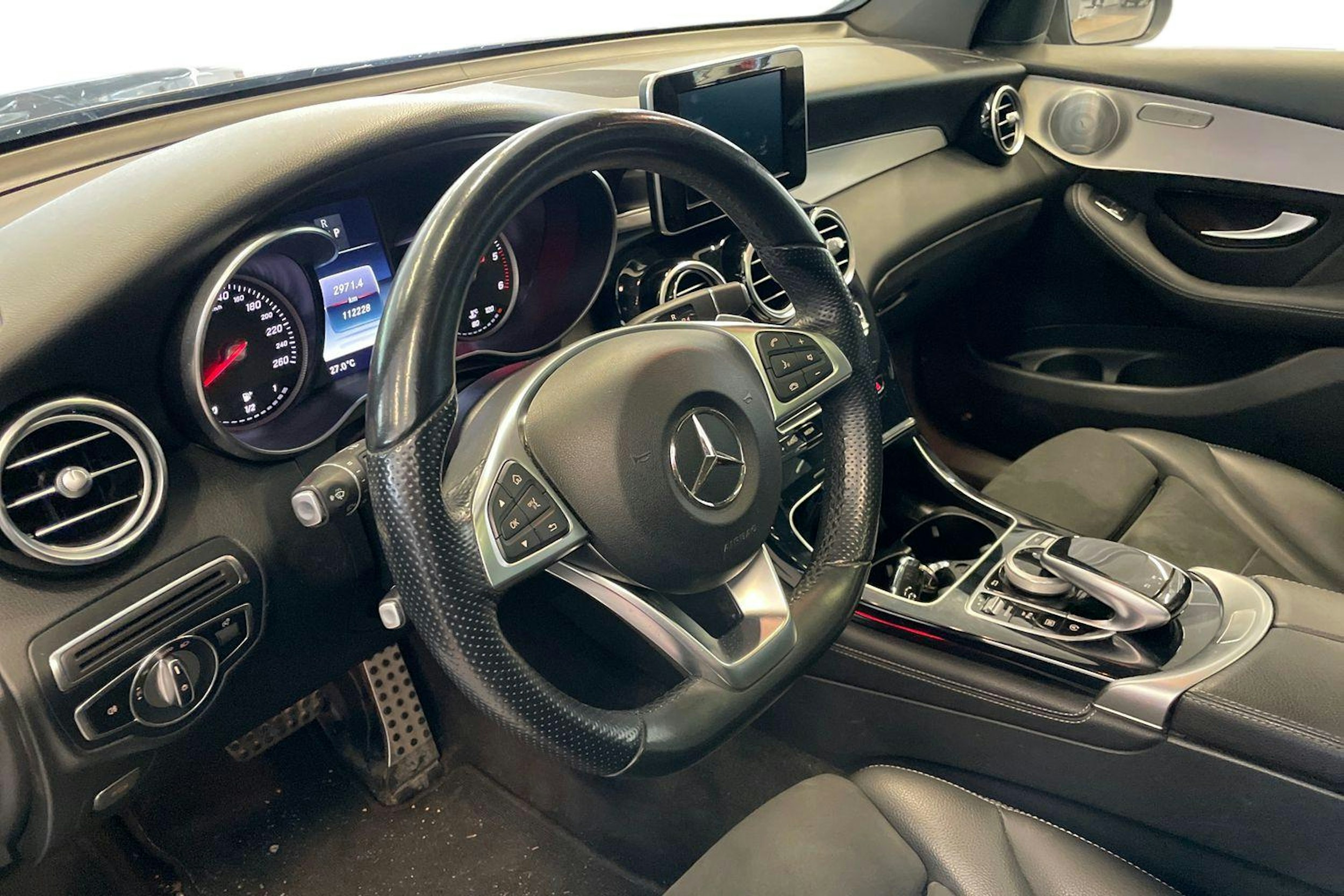 Musta Mercedes-Benz GLC 2018 kuva 3.