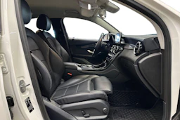 valkoinen Mercedes-Benz GLC 2018 kuva 12.