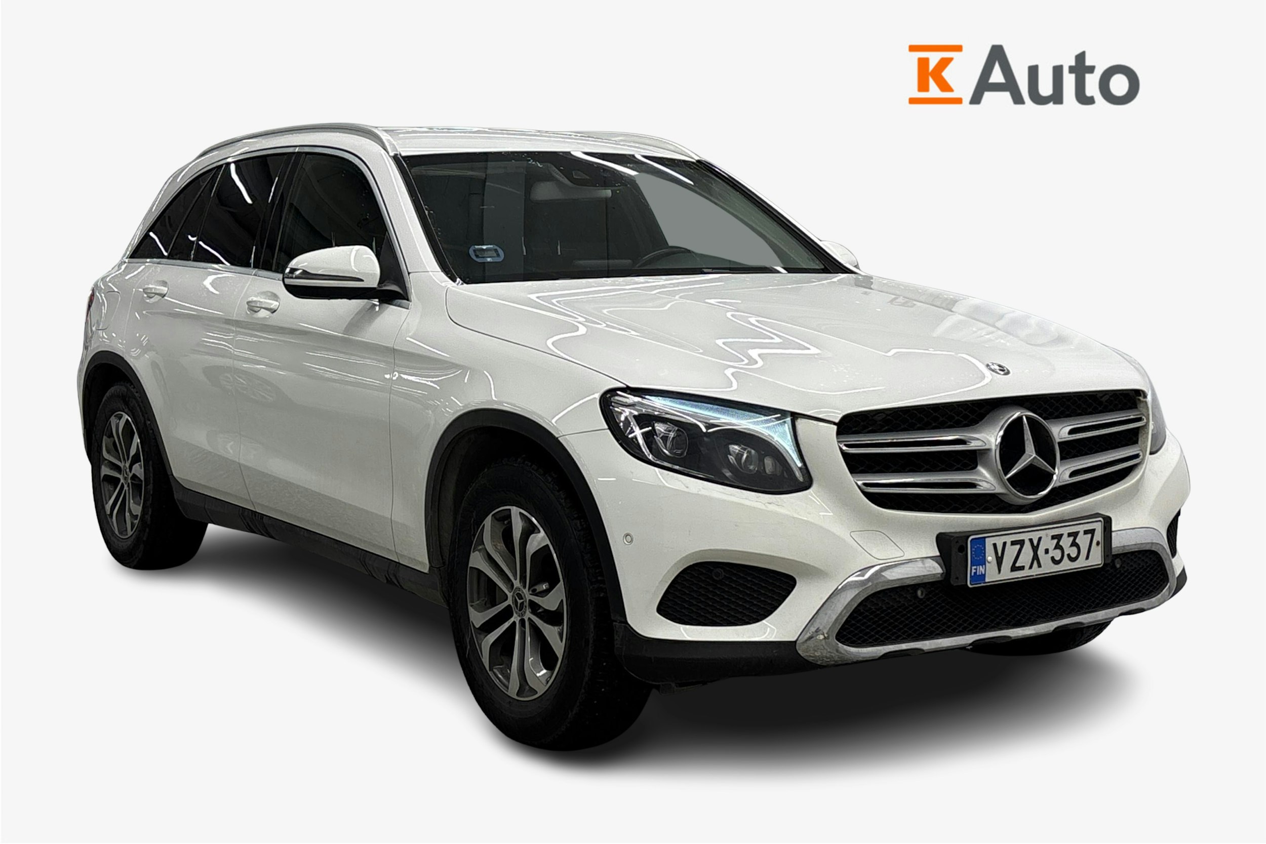 valkoinen Mercedes-Benz GLC 2018 kuva 1.