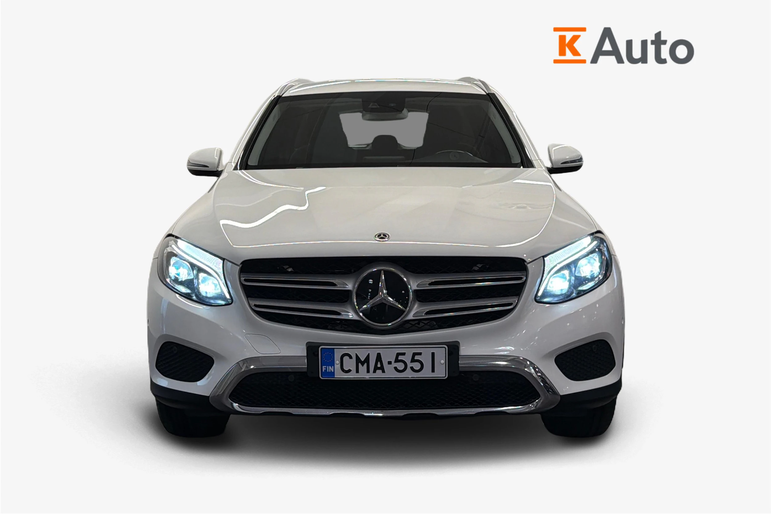 Valkoinen Mercedes-Benz GLC 2019 kuva 4.