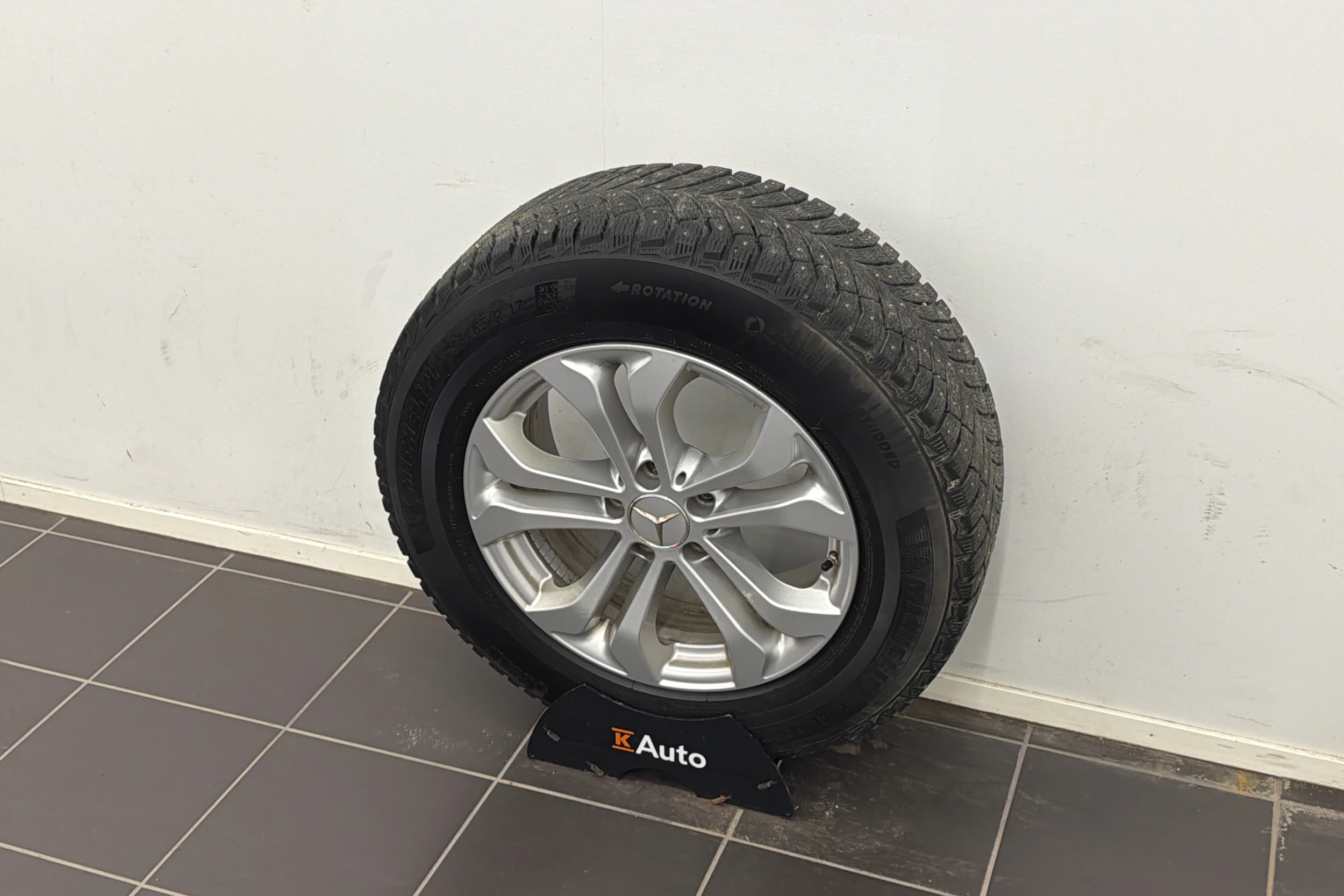 Valkoinen Mercedes-Benz GLC 2019 kuva 10.