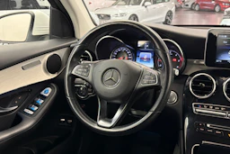 Valkoinen Mercedes-Benz GLC 2019 kuva 13.