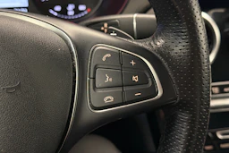 Valkoinen Mercedes-Benz GLC 2019 kuva 15.