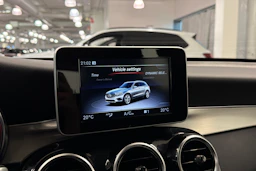 Valkoinen Mercedes-Benz GLC 2019 kuva 22.
