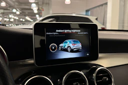 Valkoinen Mercedes-Benz GLC 2019 kuva 23.