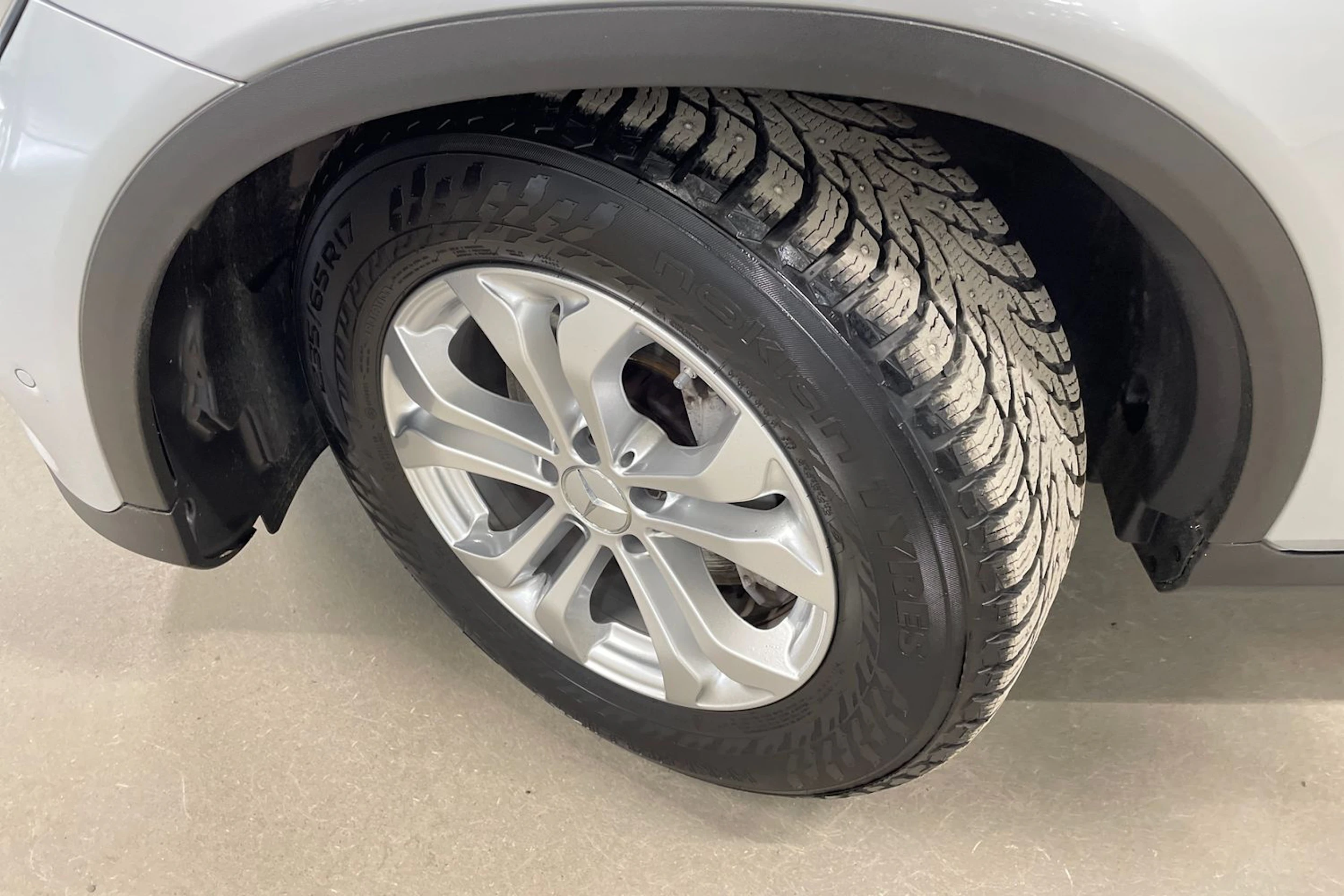 harmaa Mercedes-Benz GLC 2020 kuva 10.