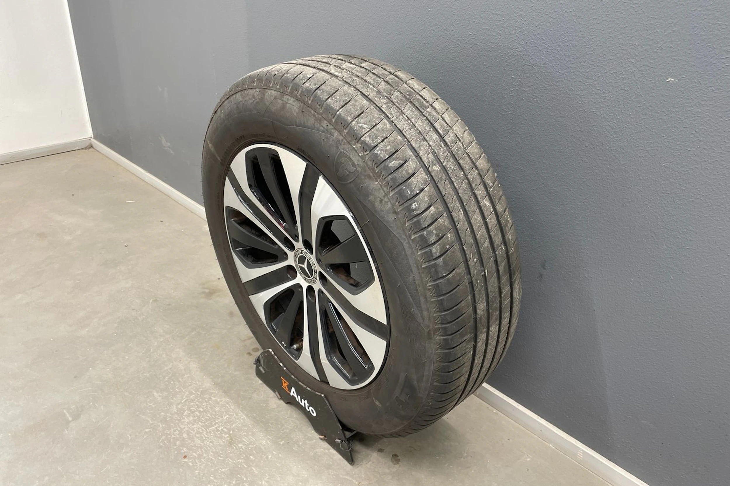 harmaa Mercedes-Benz GLC 2020 kuva 11.